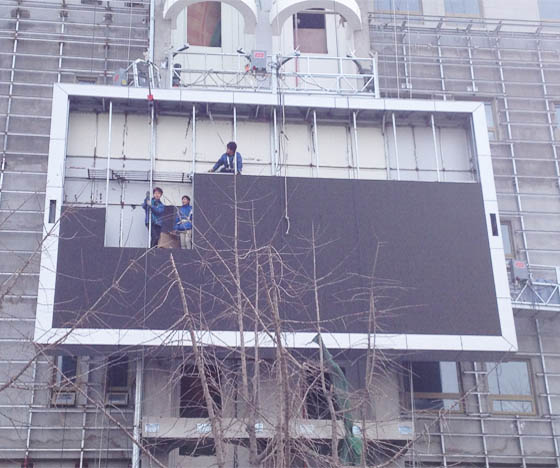 户外LED广告屏如何安装调试?